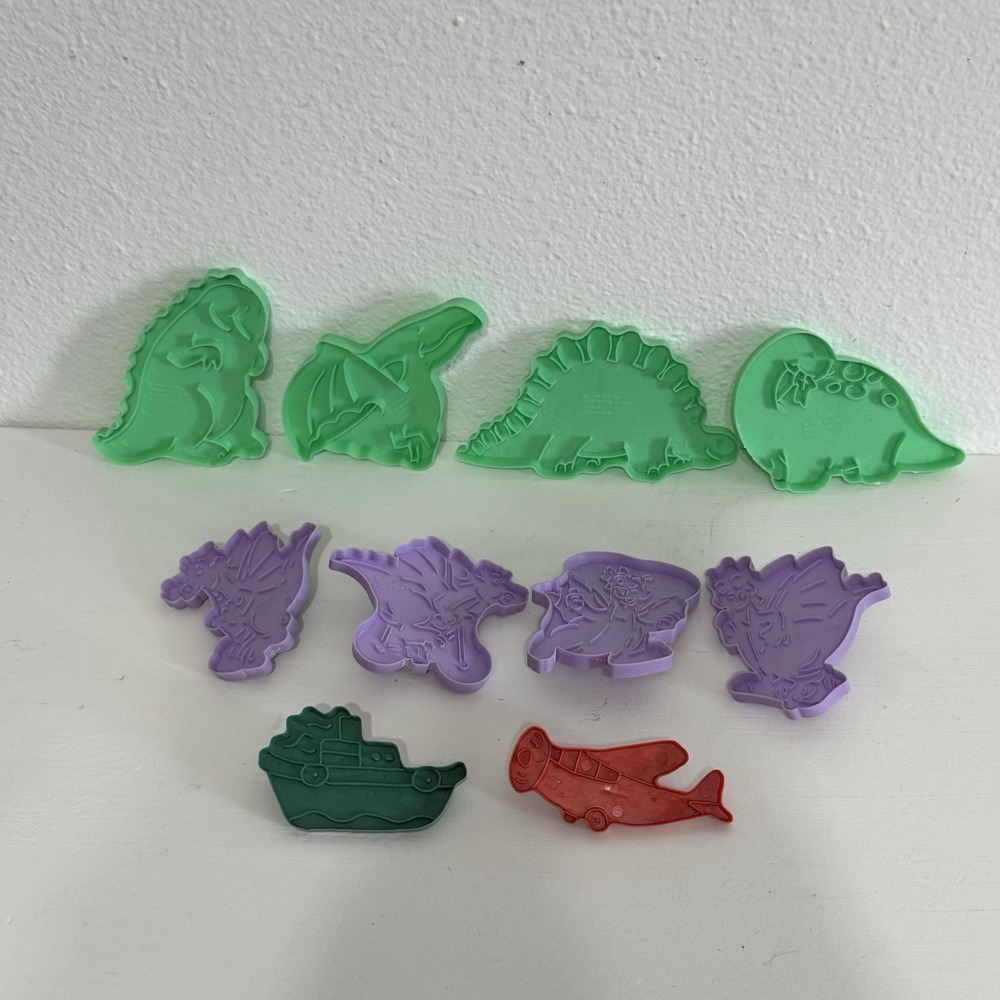 Wilson Vintage Plastic Cookie Cutters Dinosaurs Dragons Boat‎ and Plane 1988-90
